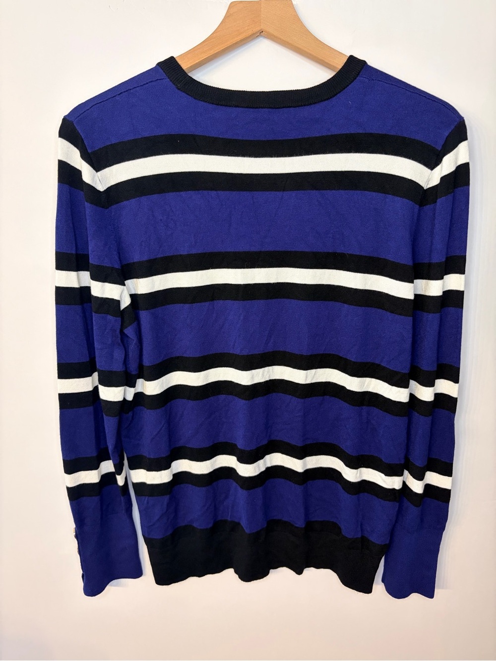 Elliot Lauren Women’s Blue, Black, White Striped Sweater w/ Gold Buttons, Large - Picture 4 of 7